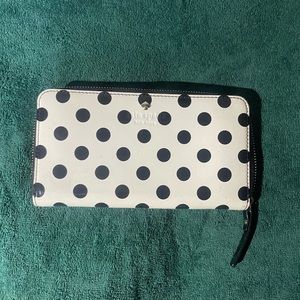 COPY - Black and white Kate Spade clutch wallet